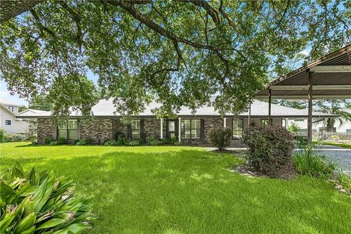 20257 Lynda Dr, Springfield, LA, 70462-7316 | Card Image
