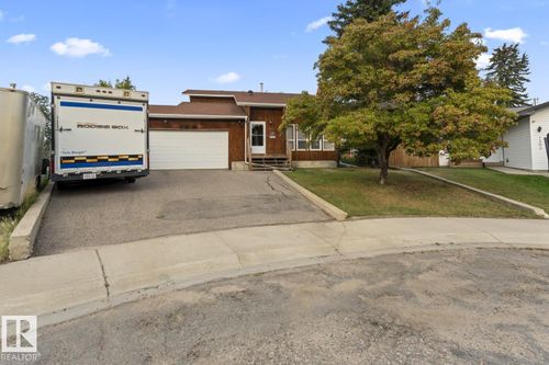 1102 13 Ave, Cold Lake, AB, T9M1J4 | Card Image
