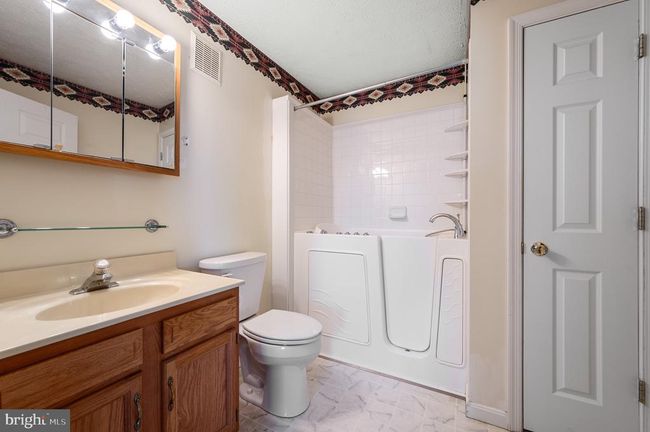 65 Hailey Ln, Home with 2 bedrooms, 2 bathrooms and null parking in STRASBURG VA | Image 10