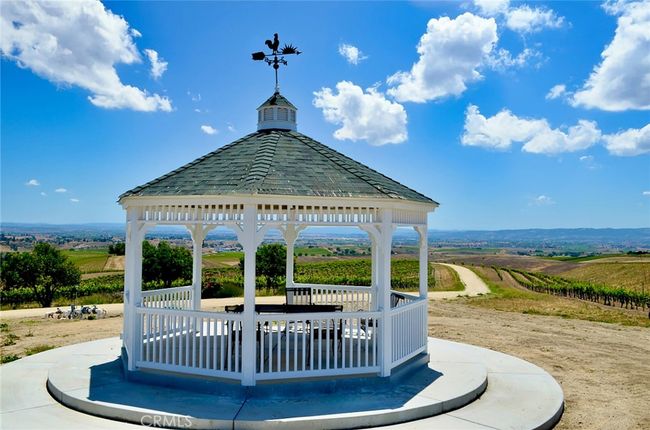 Gazebo with forever views | Image 12