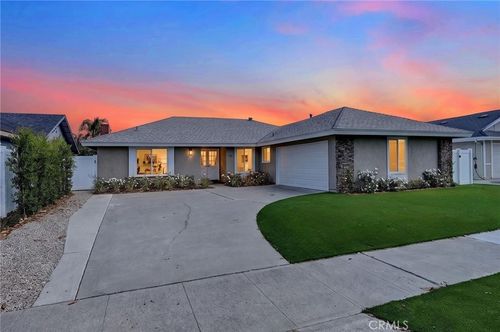 709 E Meadowbrook, Orange, CA, 92865 | Card Image