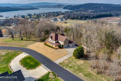 210 Majestic View Dr, Rockwood, TN, 37854-4567 | Card Image