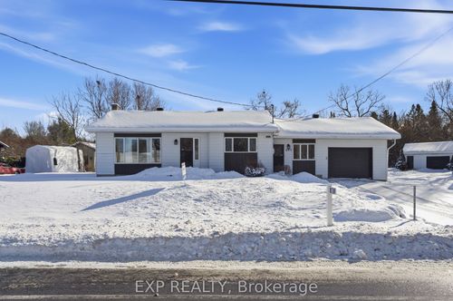 635 Front Rd W, L'orignal, ON, K0B1K0 | Card Image