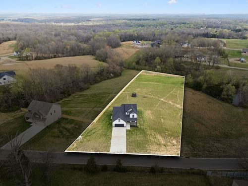 114 Ruby Grant Ln, Southside, TN, 37171-2202 | Card Image