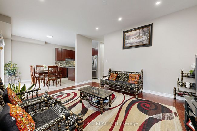 16 Sculptor St, House attached with 4 bedrooms, 3 bathrooms and 1 parking in Brampton ON | Image 8