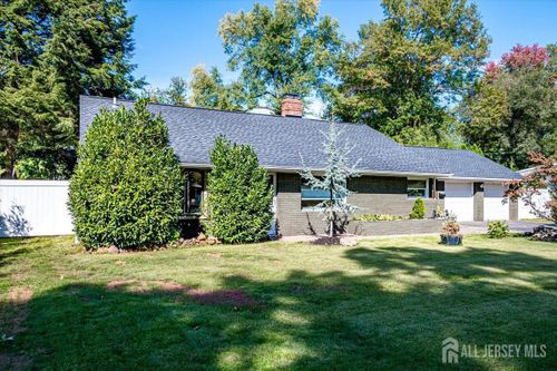 4 Webster Ave, Green Brook, NJ, 08812-2317 | Card Image