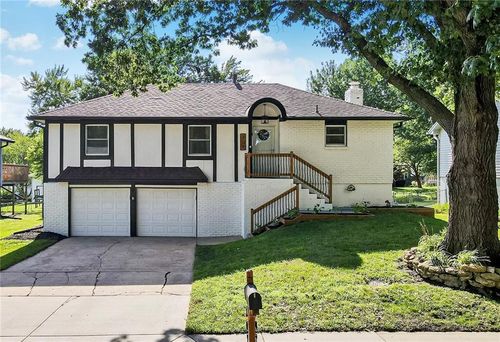 309 N Cleveland Ave, Belton, MO, 64012-1806 | Card Image