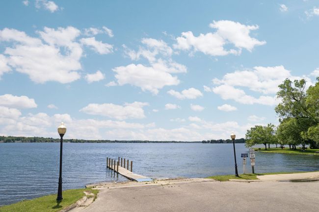 UNIT-104 - 301 N Lake St, Condo with 2 bedrooms, 2 bathrooms and null parking in Cadillac MI | Image 38