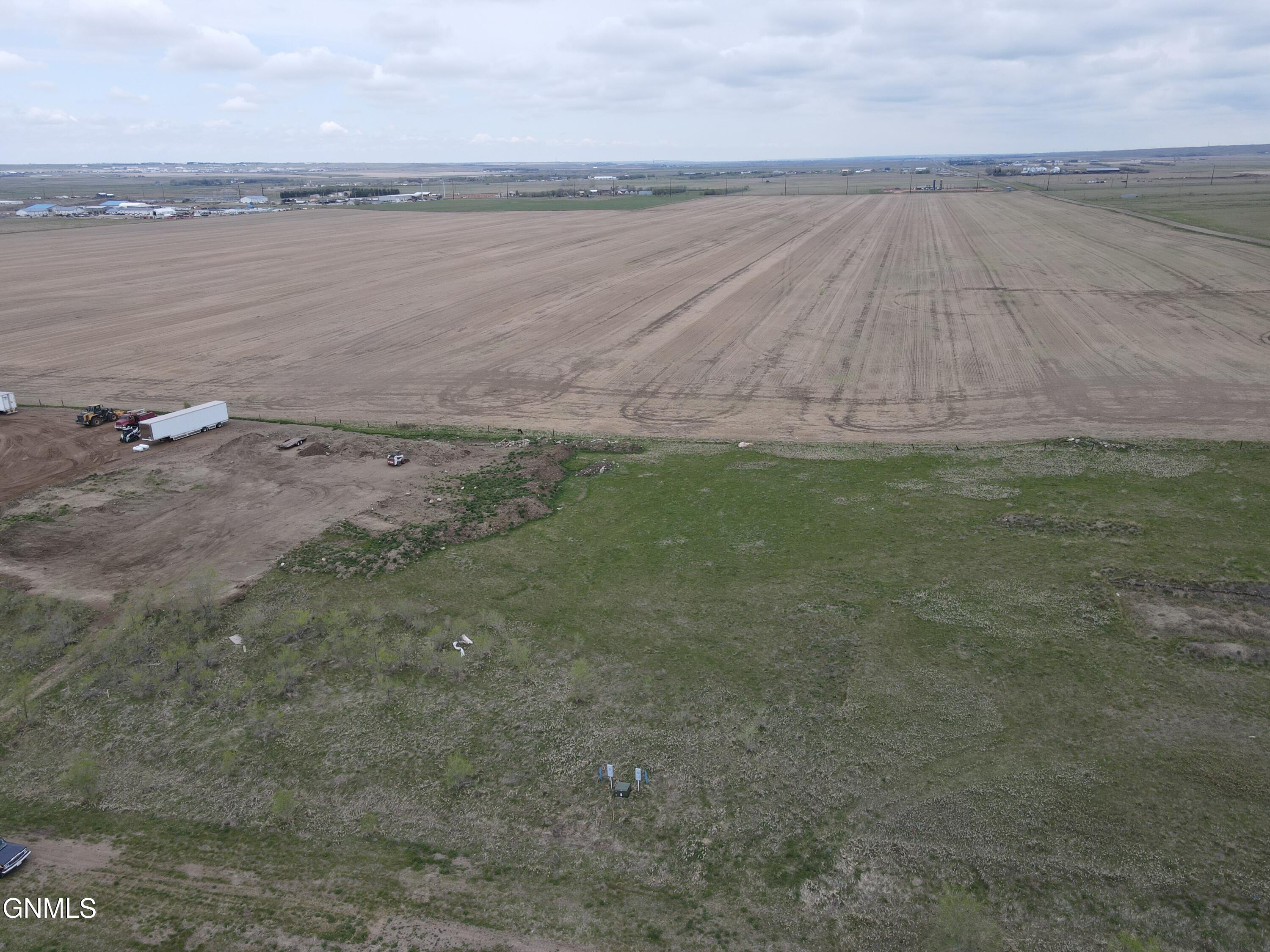 Land in Williston 2