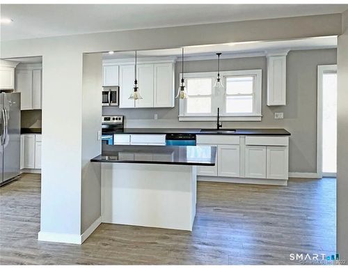 5 Tibbals Bridge Rd, Madison, CT, 06443-1636 | Card Image