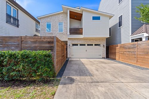807 Nicholson St, Houston, TX, 77007-1440 | Card Image