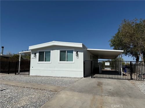 13870 Riviera Dr, Victorville, CA, 92395-4924 | Card Image