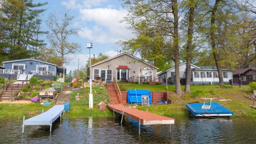 781 Bluegill Lake Rd, Harrison, MI, 48625-8742 | Card Image