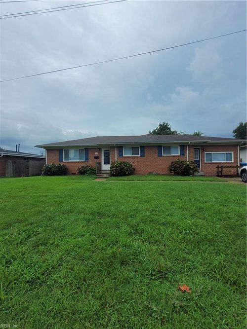 709 Houdon Ln, Virginia Beach, VA, 23455-5805 | Card Image