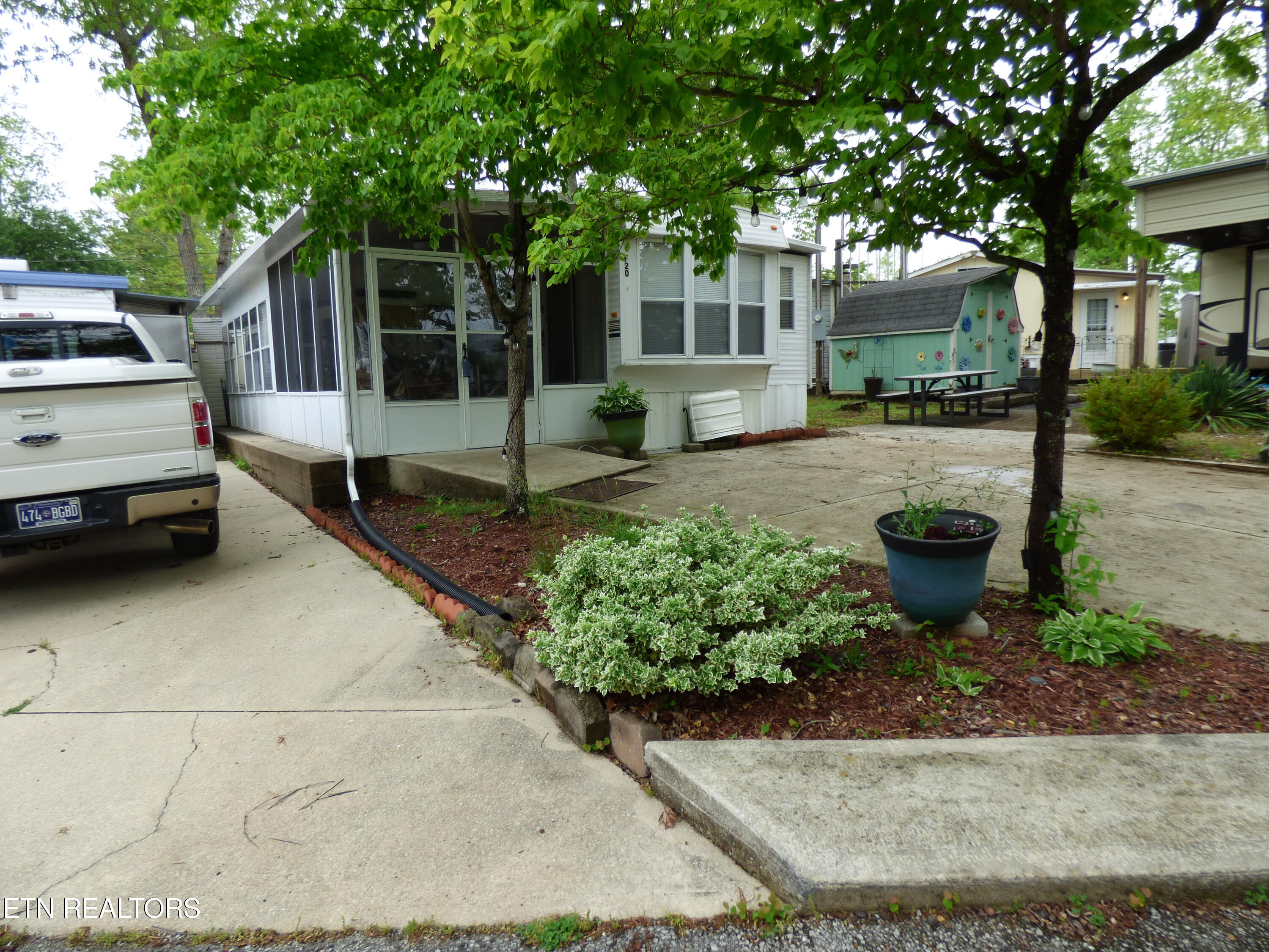 Seminole Rd, Crossville, TN 38572