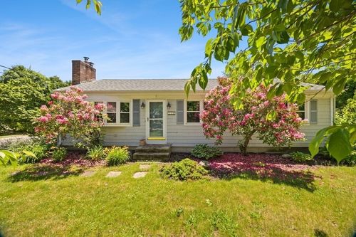 110 Bushee Rd, Swansea, MA, 02777-4204 | Card Image