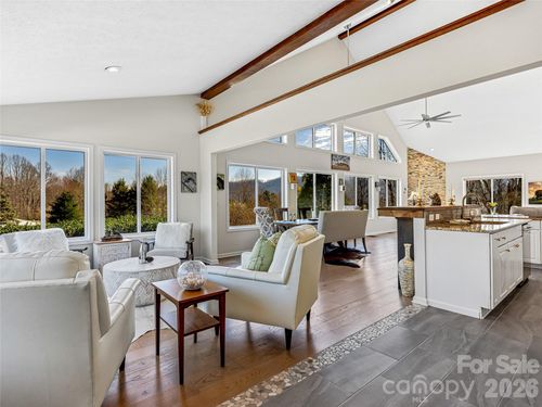 150 Hobby Horse Ln, Hendersonville, NC, 28792-4765 | Card Image
