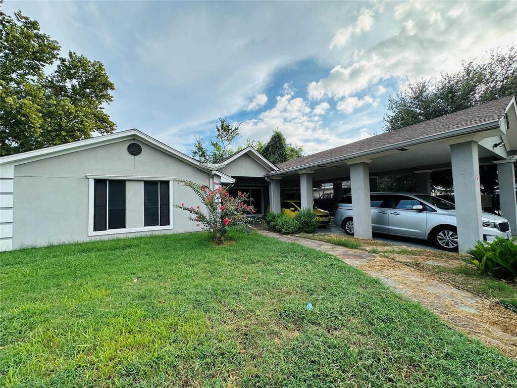Pilot Point Dr, Houston, TX 77038