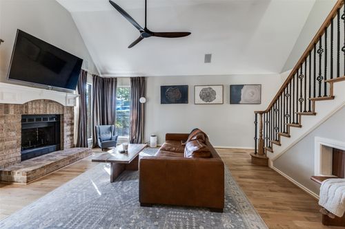 8209 Weatherly Dr, Rowlett, TX, 75089-2654 | Card Image