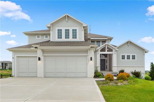 15837 El Monte St, Overland Park, KS, 66224-3587 | Card Image