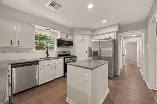 1509 Lawrence Ave, Pasadena, TX, 77506-3706 | Card Image