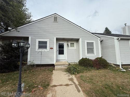 2193 N Milford Rd, Highland, MI, 48357-3817 | Card Image