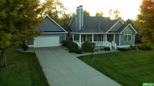 1352 Lakeview Ct, Mc Cool Junction, NE, 68401-3007 | Card Image