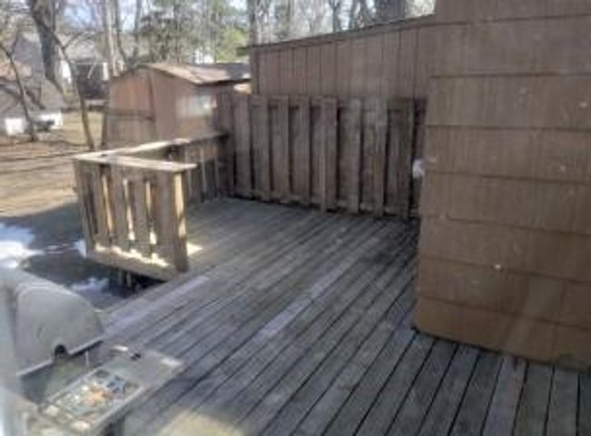 Backyard deck area just off dining room | Image 31