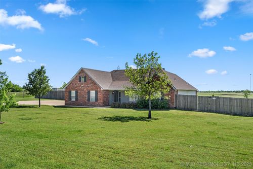 28744 3964 Rd, Ochelata, OK, 74051-2049 | Card Image