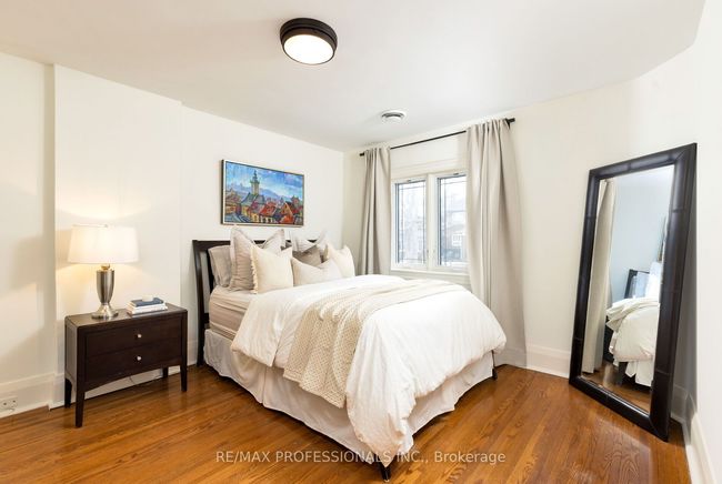 27 Larkin Ave, House other with 4 bedrooms, 2 bathrooms and null parking in Toronto ON | Image 23