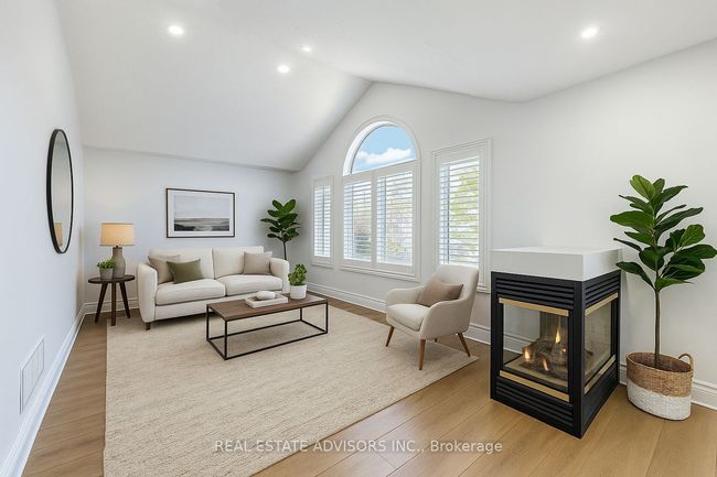 74 Pinebrook Cir, House other with 5 bedrooms, 2 bathrooms and 4 parking in Caledon ON | Image 6