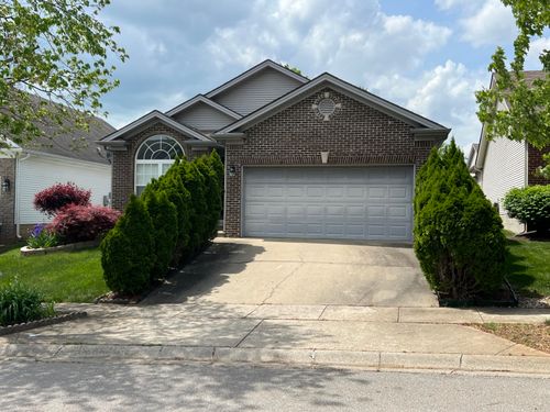221 Old Woolen Mill Ln, Lexington, KY, 40511-7004 | Card Image