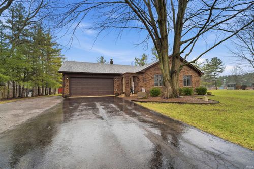 8087 Barbara Dr, Brownsburg, IN, 46112-8457 | Card Image