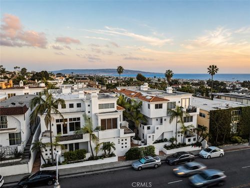 720 Manhattan Beach Blvd, Manhattan Beach, CA, 90266-4893 | Card Image