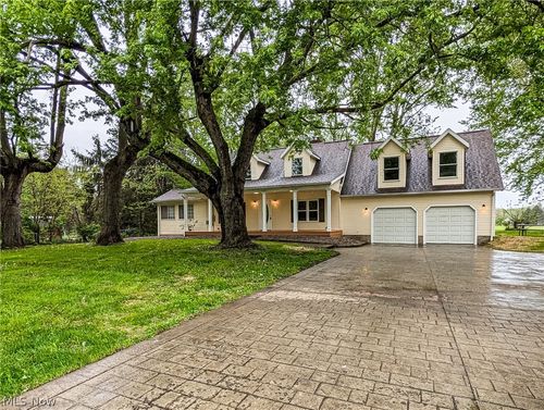 861 Mishler Rd, Mogadore, OH, 44260-9514 | Card Image