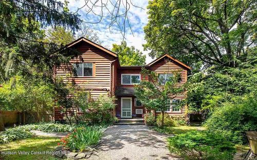 8 Pine Grove St, Woodstock, NY, 12498-1506 | Card Image