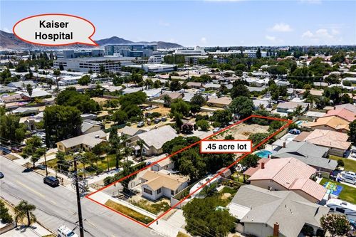 9804 Palmetto Avenue, Fontana, CA, 92335 | Card Image