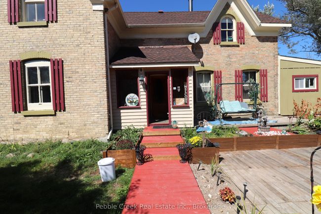 85042 Bluewater Highway, House other with 7 bedrooms, 3 bathrooms and 7 parking in Goderich ON | Image 4