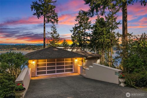 936 170th Pl Se, Bellevue, WA, 98008-5237 | Card Image