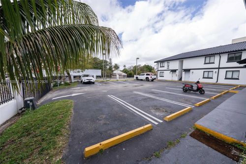 13-3417 Nw 22nd Ave, Miami, FL, 33142-5324 | Card Image