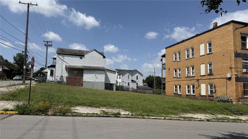 000 E 16th, Homestead, PA, 15120 | Card Image
