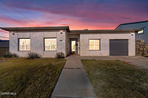 1015 Moore St, El Paso, TX, 79902-2138 | Card Image