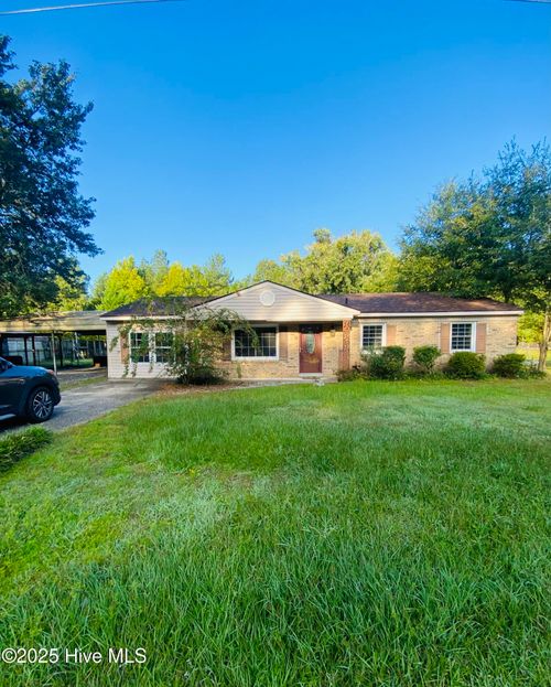 21140 Airbase Rd, Wagram, NC, 28396-6802 | Card Image