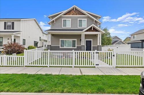 1821 Island View Dr, Billings, MT, 59101-8503 | Card Image