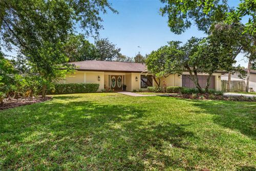817 Bannockburn Ave, TEMPLE TERRACE, FL, 33617-4261 | Card Image