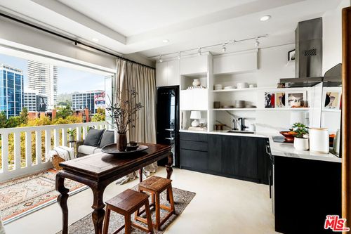 811-999 N Doheny Dr, West Hollywood, CA, 90069 | Card Image