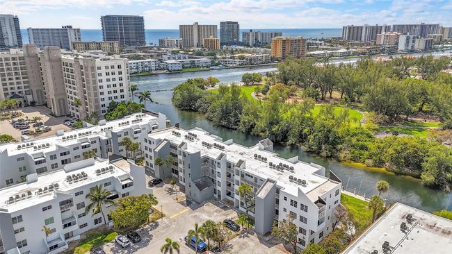 APT-401D - 2860 Ne 14 Th Street Cswy, Condo with 2 bedrooms, 2 bathrooms and null parking in Pompano Beach FL | Image 51