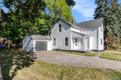 11 Southbound Gratiot Ave, Mount Clemens, MI, 48043-2342 | Card Image