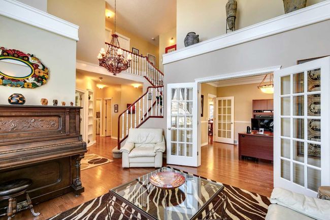 131 Patterson Drive Sw, House other with 5 bedrooms, 4 bathrooms and 4 parking in Calgary AB | Image 7