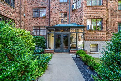 apt-g2-38 Douglaston Pkwy, Little Neck, NY, 11363-1208 | Card Image